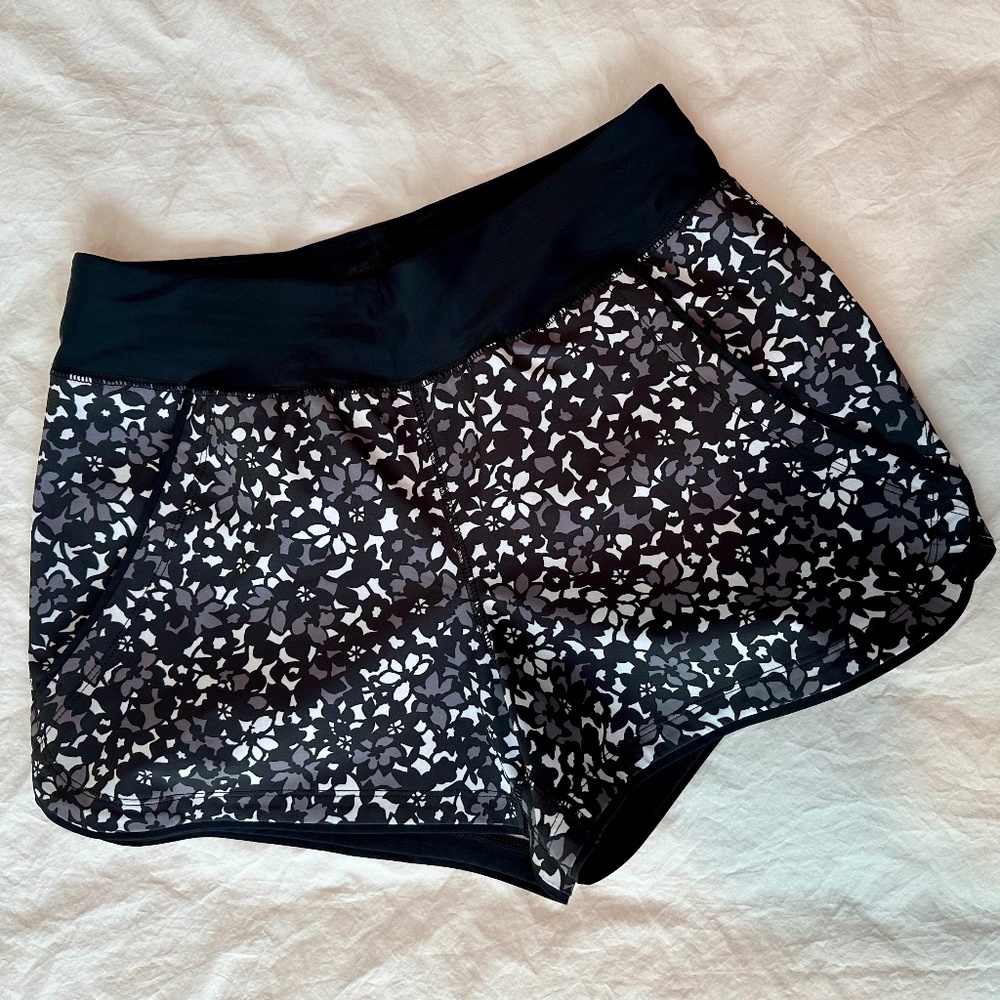 Lands' End water shorts never worn - waist 27" black and white print